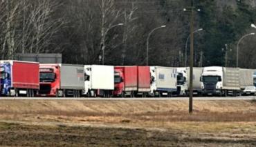 Почти три тысячи фур стоят в очередях на границе РБ с ЕС