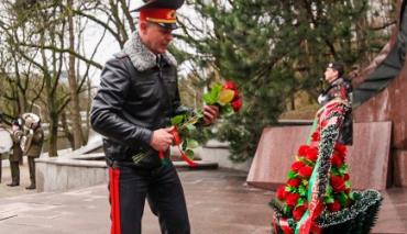 Семьи погибших милиционеров встретились с руководством УВД в преддверии праздника