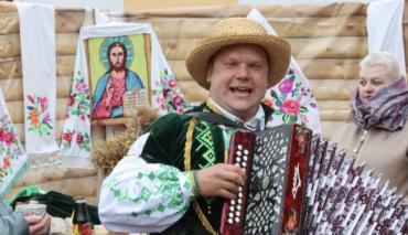 Старт областного фестиваля-ярмарки «Дожинки» в Мостах переносят 