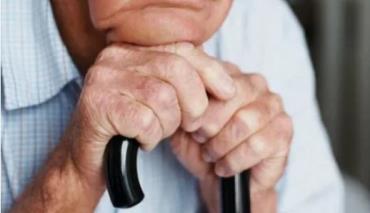 Студентка втянута в аферу и забирает у пенсионера 26 тысяч рублей