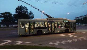 Ток ударил пассажиров в минском троллейбусе