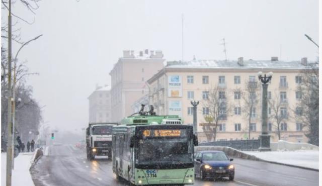 Троллейбусы встали в Минске из-за аварии на линии